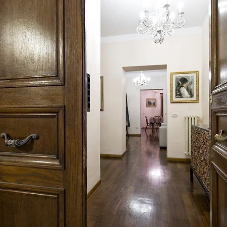 Fontana De Trevi Apartment Rome Bilik gambar