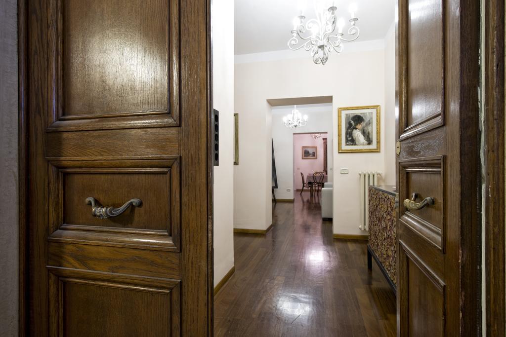 Fontana De Trevi Apartment Rome Bilik gambar