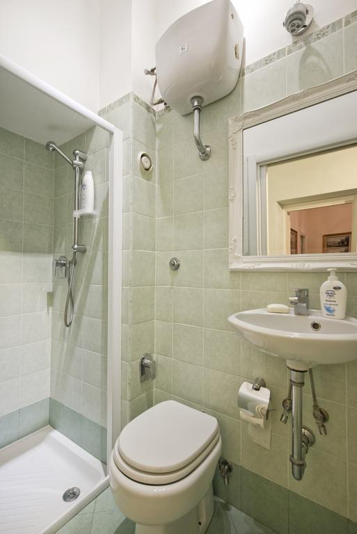 Fontana De Trevi Apartment Rome Bilik gambar