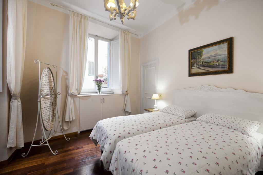 Fontana De Trevi Apartment Rome Bilik gambar