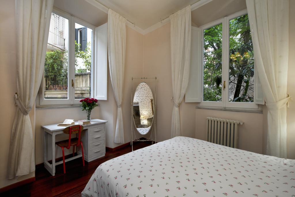 Fontana De Trevi Apartment Rome Bilik gambar