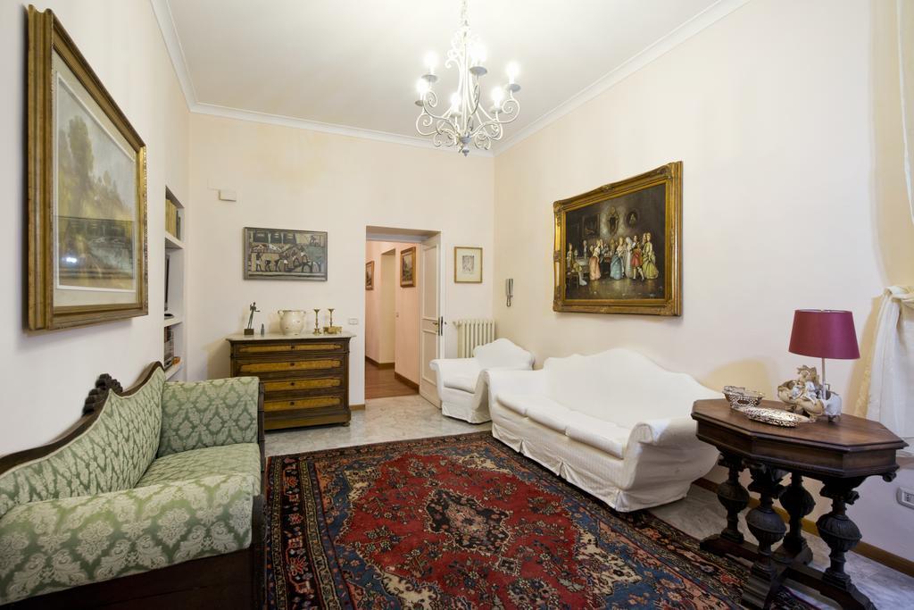 Fontana De Trevi Apartment Rome Bilik gambar