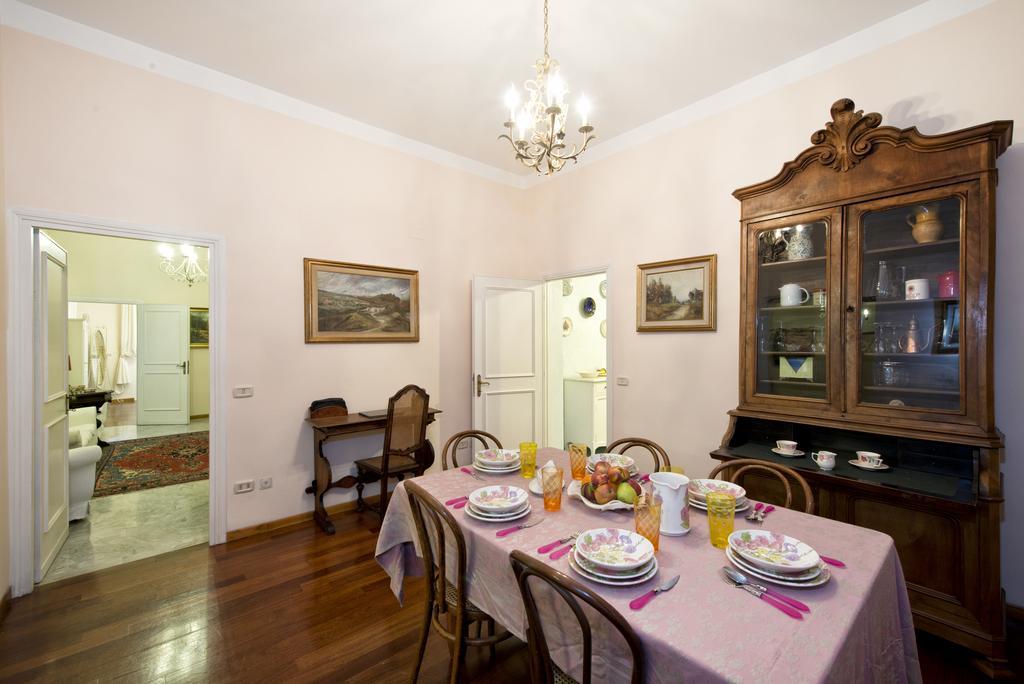 Fontana De Trevi Apartment Rome Bilik gambar